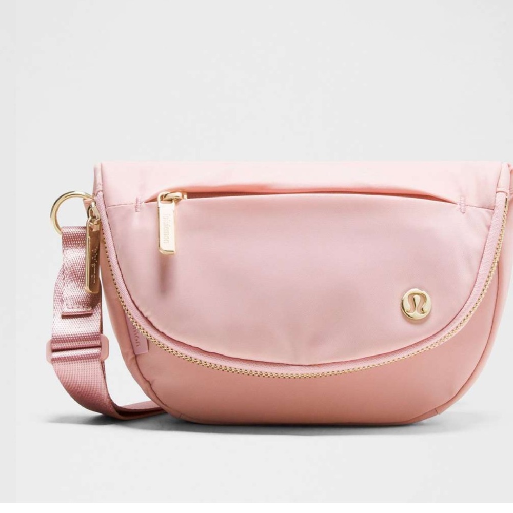 NWT Lululemon All Night Festival Bag *Micro 2L / Pink Haze / Gold